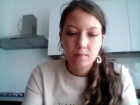 Snapshot of Karivane chatting on February 14, 2026, 3:45 pm Karivane online show from February 14, 2026, 3:45 pm