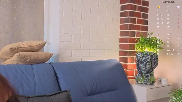 Snapshot of MissyHuf chatting on November 26, 2025, 8:25 am MissyHuf online show from November 26, 2025, 8:25 am