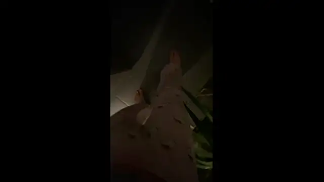 MolleDolle online show from April 7, 2026, 9:49 pm