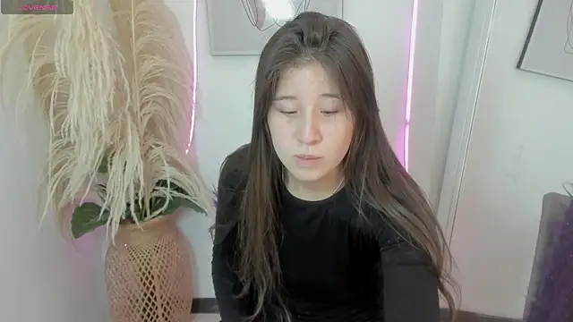 TamaraKarter online show from November 1, 2025, 12:32 pm