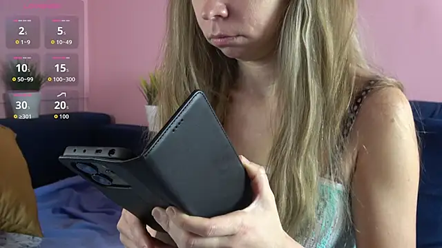 Snapshot of Elly_Babe chatting on February 9, 2026, 10:35 am Elly Babe online show from February 9, 2026, 10:35 am