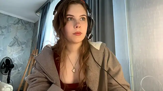 Leyla Luna online show from October 10, 2025, 10:27 am
