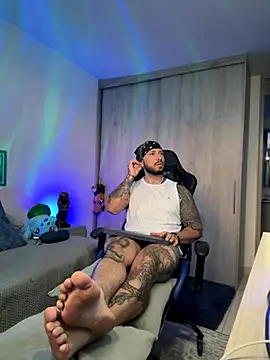 Snapshot of Dave-Max01 chatting on November 27, 2025, 10:59 am Dave-Max01 online show from November 27, 2025, 10:59 am