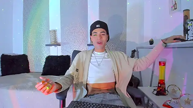 JacobBlackwell  online show from October 30, 2025, 7:33 pm