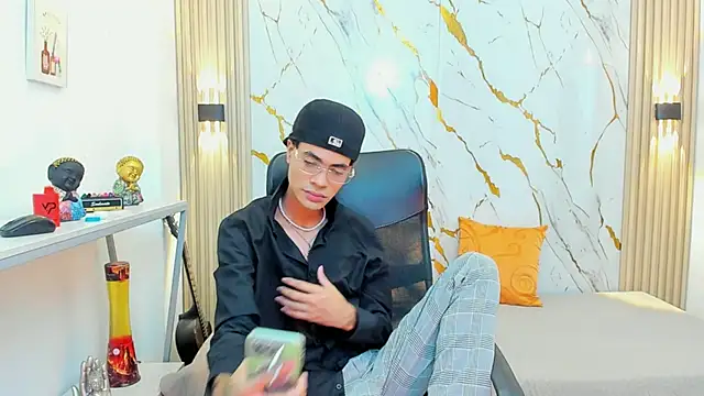 JacobBlackwell  online show from January 10, 2026, 8:04 pm