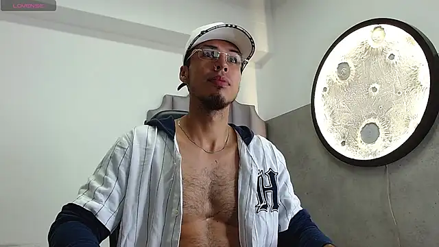 Snapshot of Rurik_Jones chatting on October 23, 2025, 11:31 am Rurik Jones online show from October 23, 2025, 11:31 am