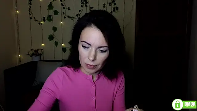 Rita lovvylyou online show from October 20, 2025, 5:31 am