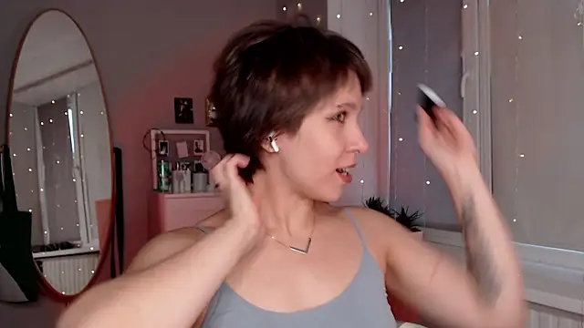 YourHotExSAndra online show from October 22, 2025, 1:32 pm