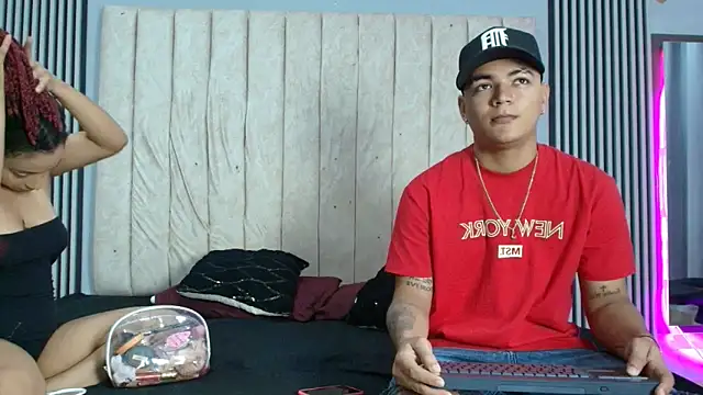 Snapshot of dante_and_kiara chatting on November 25, 2025, 9:04 pm dante and kiara online show from November 25, 2025, 9:04 pm