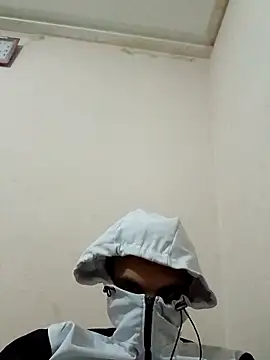 latarak321 online show from March 13, 2026, 9:09 pm