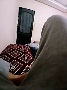 latarak321 online show from April 5, 2026, 6:47 pm