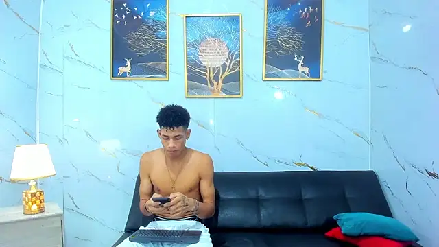 Little nicoll online show from May 31, 2026, 8:31 pm
