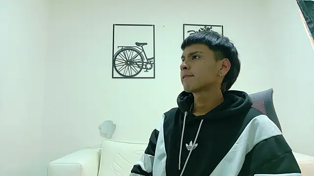 SEBAS LOVER  online show from October 28, 2025, 8:08 pm