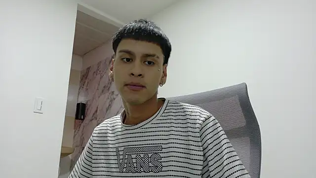 SEBAS LOVER  online show from October 20, 2025, 8:09 pm