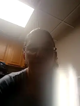 Snapshot of 1988beth chatting on December 21, 2025, 11:38 pm 1988beth online show from December 21, 2025, 11:38 pm