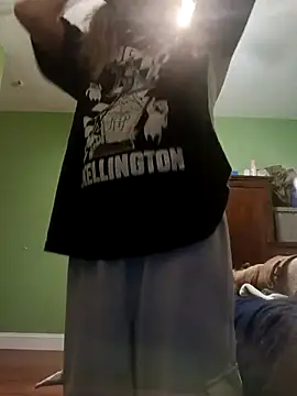 Snapshot of 1988beth chatting on October 14, 2025, 1:17 am 1988beth online show from October 14, 2025, 1:17 am