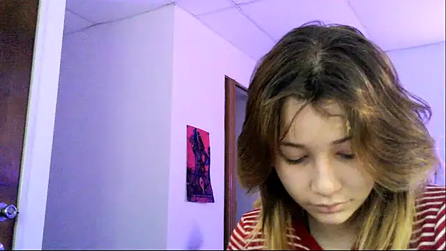 Snapshot of EmuOtori chatting on February 5, 2026, 12:23 pm EmuOtori online show from February 5, 2026, 12:23 pm