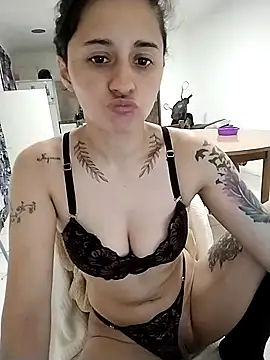 latina120 online show from October 29, 2025, 3:16 am