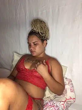 AliceXmoore online show from December 2, 2025, 1:35 pm