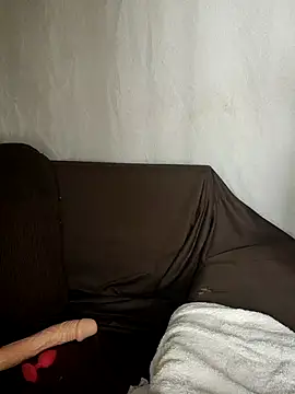 AliceXmoore online show from November 28, 2025, 12:27 pm