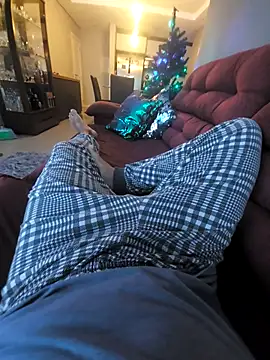 Merlin2310 online show from December 2, 2025, 5:36 pm