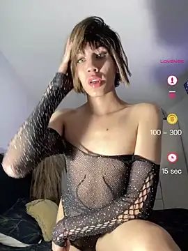 SiaraRealist online show from May 28, 2026, 3:36 am