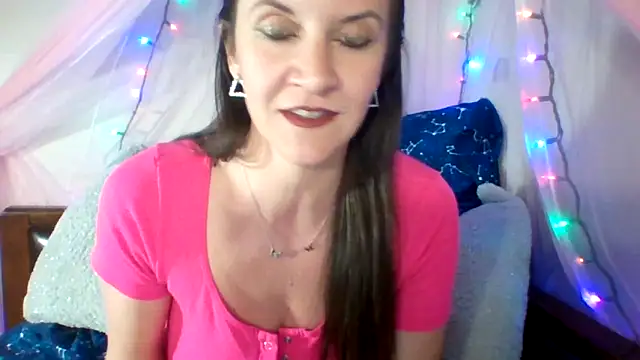 easy briezy online show from November 19, 2025, 1:16 am