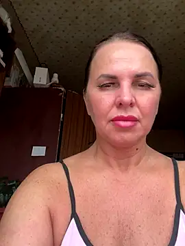 Snapshot of MIRAA_LUV chatting on November 9, 2025, 6:39 am MIRAA LUV online show from November 9, 2025, 6:39 am