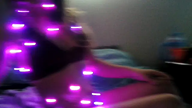 Snapshot of Cassaroll333 chatting on October 25, 2025, 4:29 pm Cassaroll333 online show from October 25, 2025, 4:29 pm