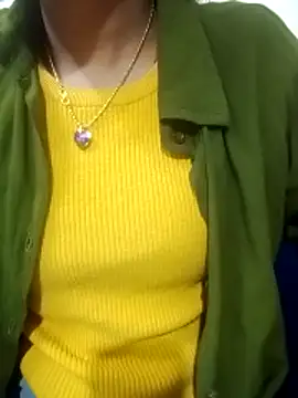 Snapshot of Mahi677 chatting on November 18, 2025, 3:43 am Mahi677 online show from November 18, 2025, 3:43 am