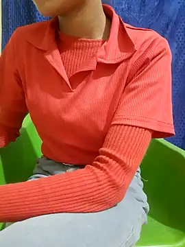 Snapshot of Mahi677 chatting on November 27, 2025, 4:02 am Mahi677 online show from November 27, 2025, 4:02 am