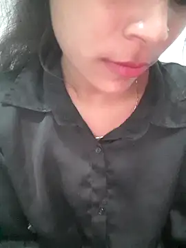 Snapshot of Mahi677 chatting on February 25, 2026, 4:45 am Mahi677 online show from February 25, 2026, 4:45 am