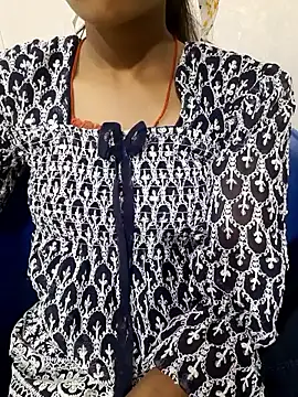 Snapshot of Mahi677 chatting on November 17, 2025, 3:43 am Mahi677 online show from November 17, 2025, 3:43 am