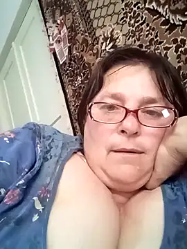MilaCold5443 online show from May 10, 2026, 1:25 pm