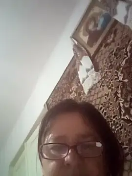 MilaCold5443 online show from April 12, 2026, 3:43 am