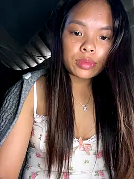 hello-cute online show from December 3, 2025, 6:14 am