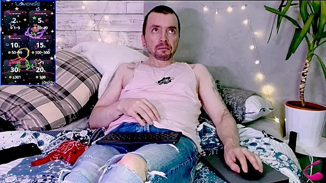 Snapshot of Markus_Rivas chatting on October 26, 2025, 11:49 pm Markus Rivas online show from October 26, 2025, 11:49 pm