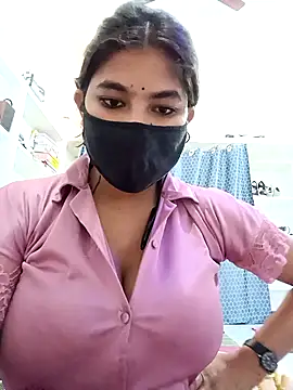 Hot radhaji online show from April 14, 2026, 4:01 pm