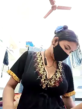 Hot radhaji online show from February 20, 2026, 1:13 am