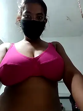 Snapshot of Hot_radhaji chatting on October 19, 2025, 5:37 pm Hot radhaji online show from October 19, 2025, 5:37 pm