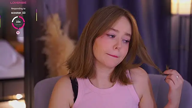 lorapalmerry online show from December 22, 2025, 2:50 pm