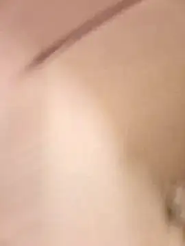 Snapshot of B1GLO chatting on November 27, 2025, 12:33 am B1GLO online show from November 27, 2025, 12:33 am