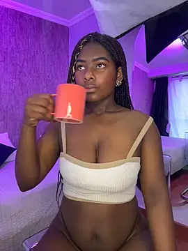 KarinaFlowers  online show from May 29, 2026, 12:11 pm