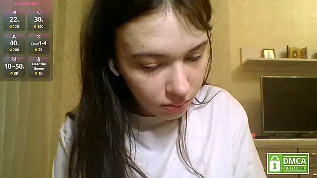 Snapshot of CeyaLier chatting on June 4, 2026, 6:23 pm CeyaLier online show from June 4, 2026, 6:23 pm