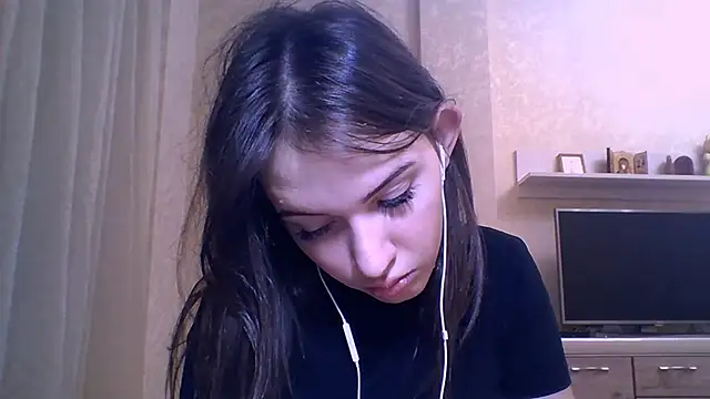 CeyaLier online show from November 11, 2025, 5:08 pm