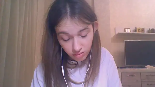 CeyaLier online show from October 9, 2025, 5:13 pm