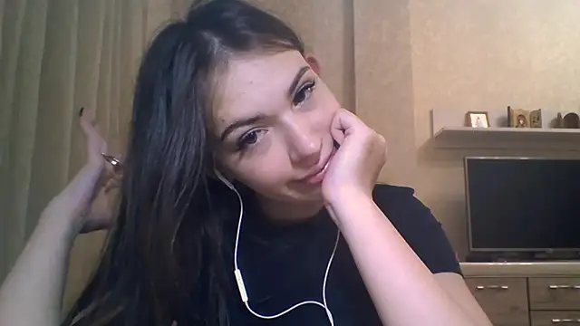 CeyaLier online show from November 6, 2025, 5:39 pm