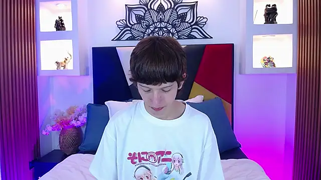 Snapshot of Emo_Boy_ chatting on March 1, 2026, 8:20 pm Emo Boy online show from March 1, 2026, 8:20 pm