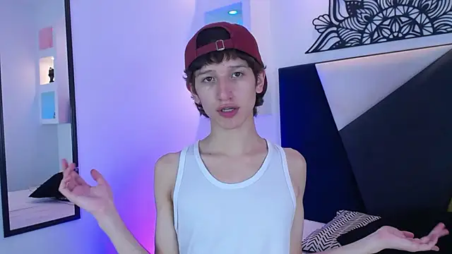 Snapshot of Emo_Boy_ chatting on February 2, 2026, 8:08 pm Emo Boy online show from February 2, 2026, 8:08 pm