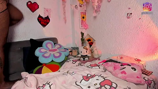 Emilycollei online show from April 11, 2026, 5:15 am